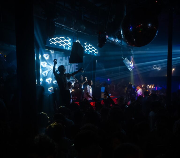 The 5 best FREE nightclubs EVERY NIGHT in Barcelona